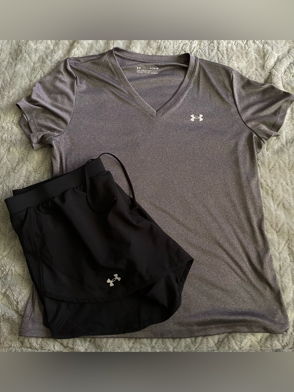 Women’s Under Armour Outfit Size XL!